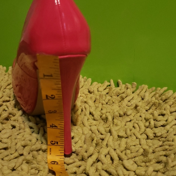 Hot pink forever 21 heels - Picture 5 of 7